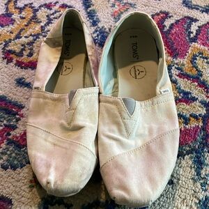 Toms tie-dye canvas slip ons 8.5
